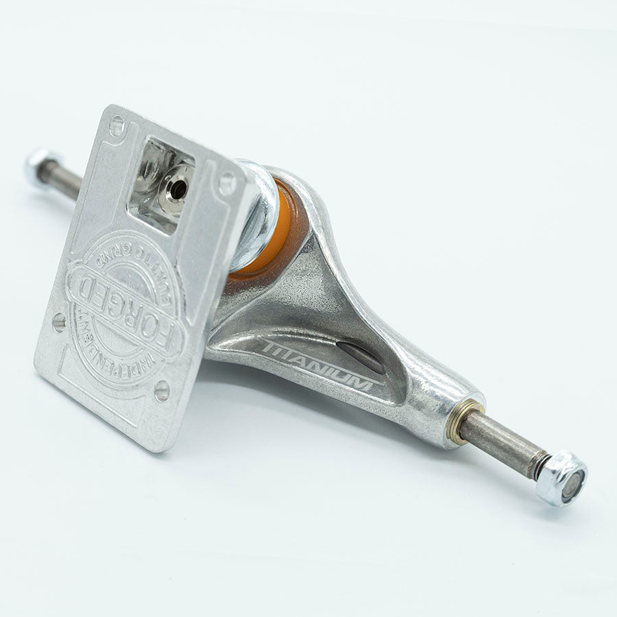 INDEPENDENT STG11 FORGED TITANIUM SILVER TRUCKS – The Drive