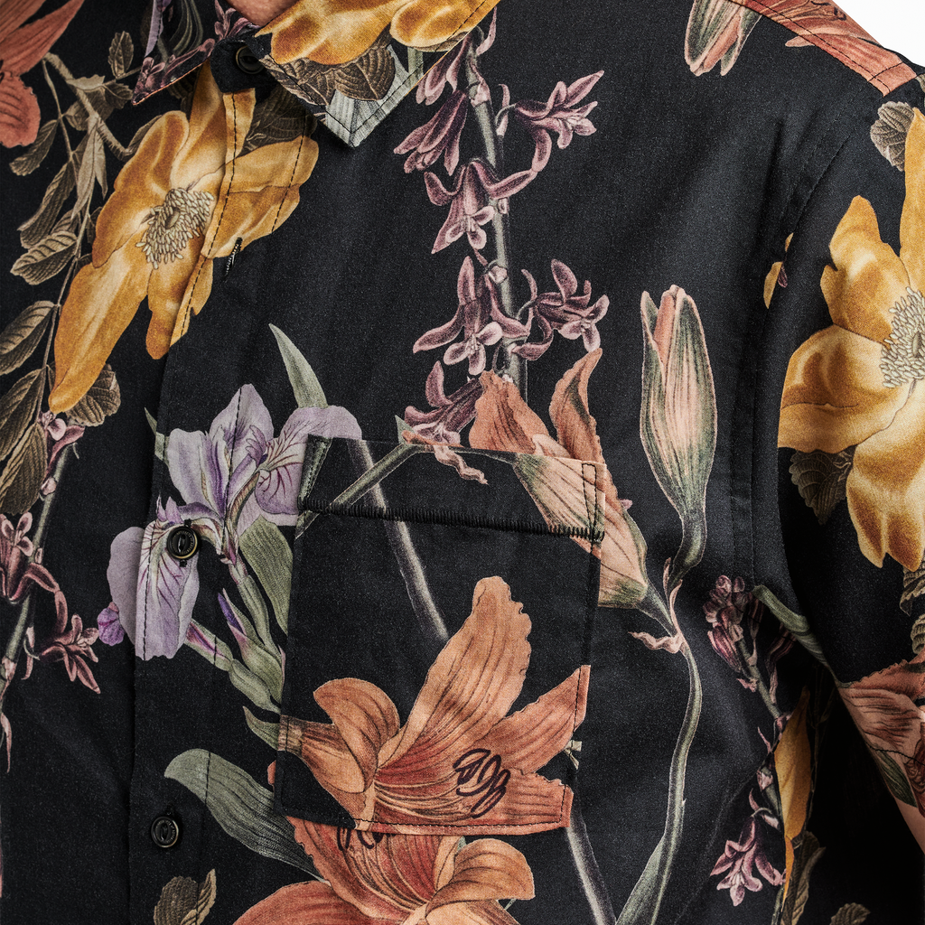 ROARK JOURNEY WOVEN T-SHIRT - BLACK FAR EAST FLORA - The Drive Skateshop