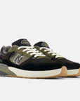 NEW BALANCE ANDREW REYNOLDS 933 BLACK/DARK OLIVE