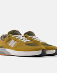 NEW BALANCE ANDREW REYNOLDS 933 CAMEL/DARK BROWN - The Drive Skateboard Shop