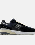 NEW BALANCE 933 ANDREW REYNOLDS BLACK/ECLIPSE