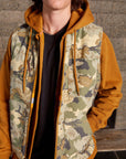 BRIXTON BUILDERS ABRAHAM REVERSIBLE VEST LEAF CAMO/GOLDEN BROWN
