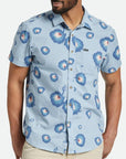 BRIXTON CHARTER PRINT S/S WOVEN DUSTY BLUE/PACIFIC BLUE/CORAL
