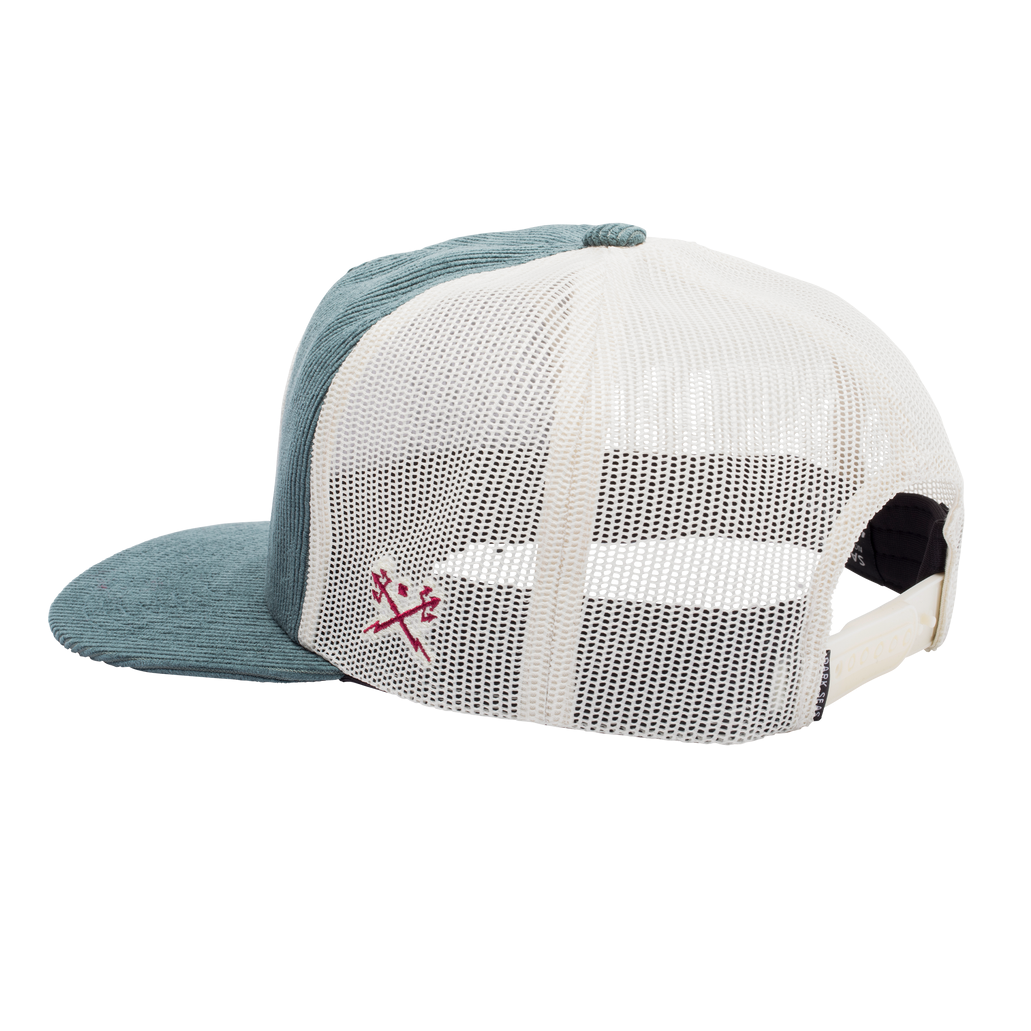 DARK SEAS METAL TRUCKER HAT GREEN