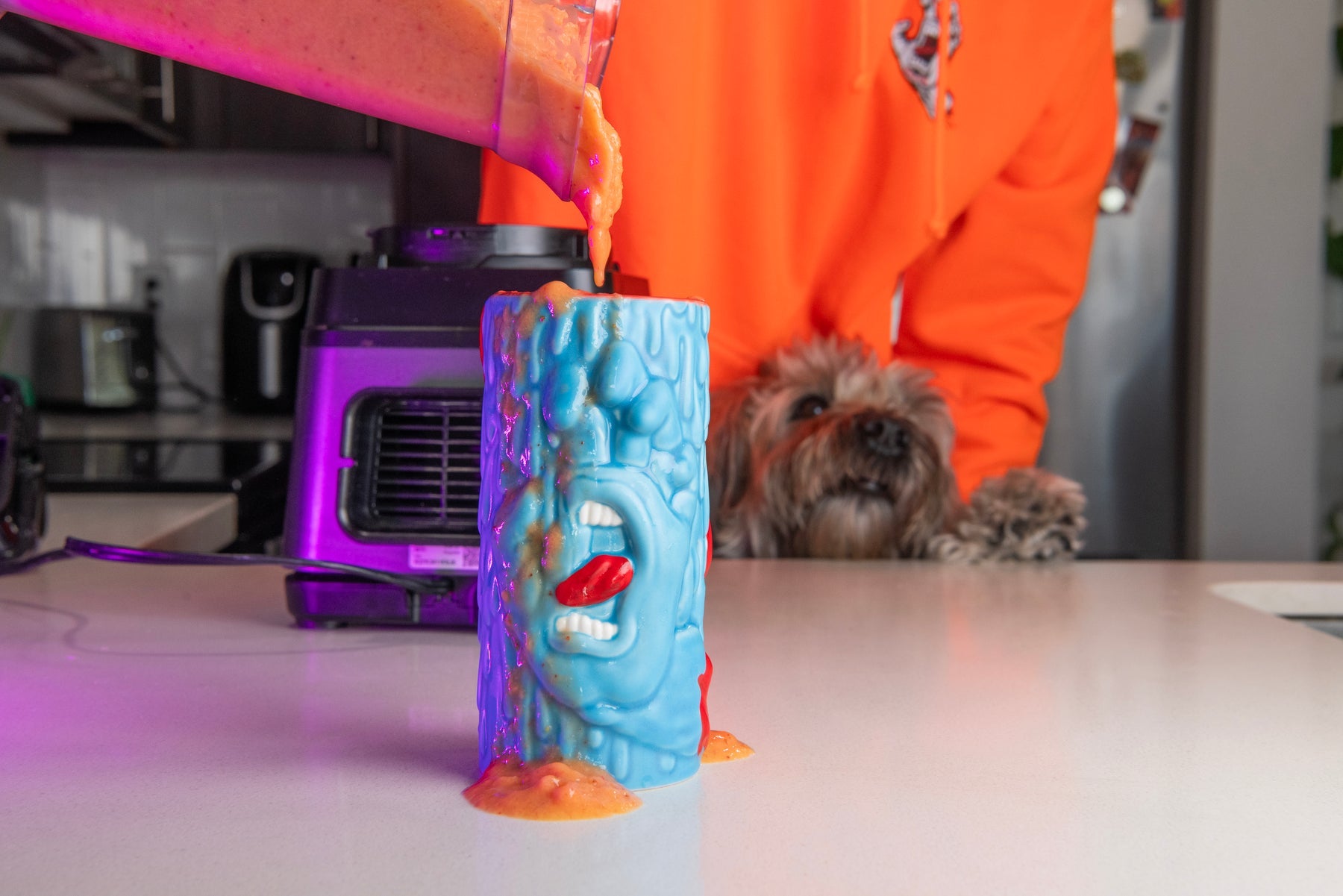 SANTA CRUZ MUG SCREAMING HAND TIKI – The Drive Skateboard Shop
