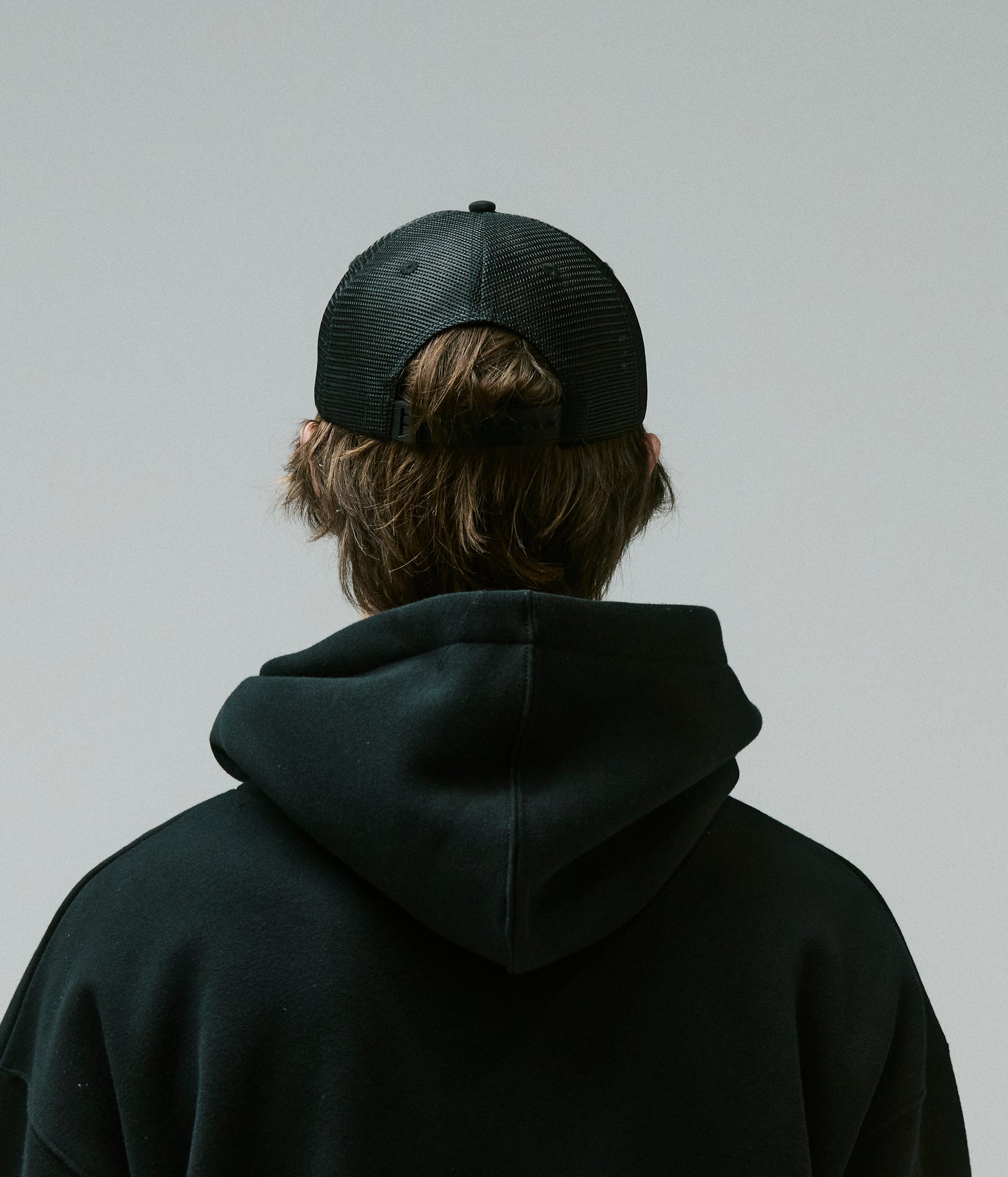 FORMER SYNTHESIS TRUCKER CAP BLACK