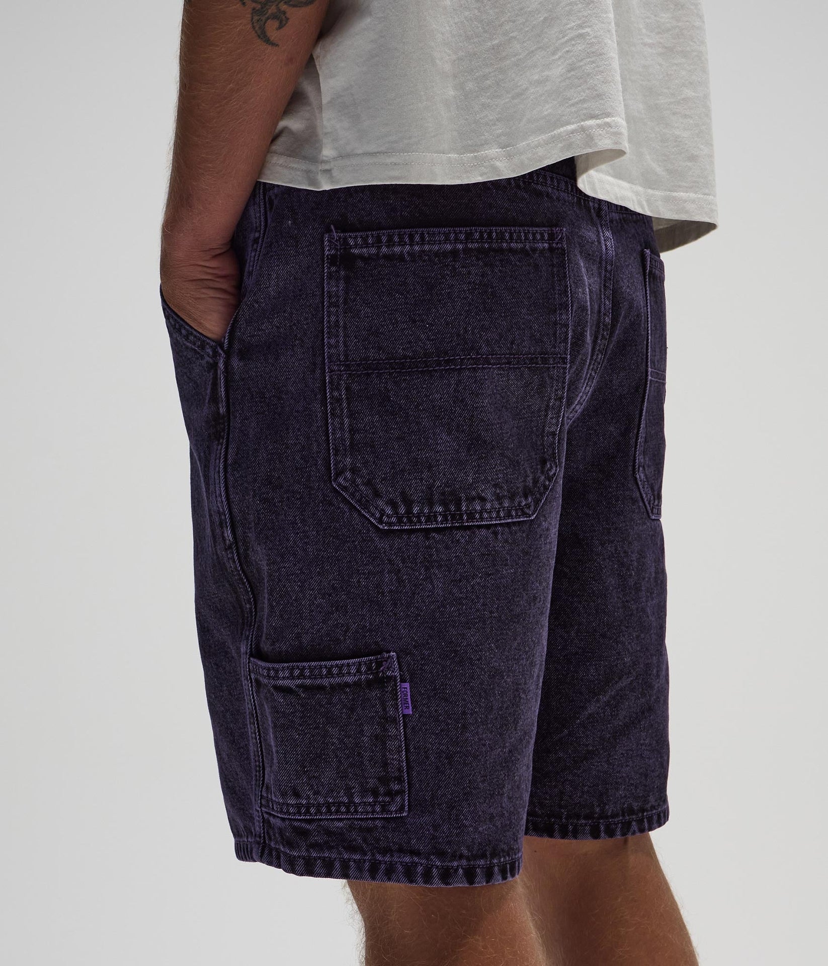 FORMER DISTEND DENIM WALKSHORTS WASHED PURPLE