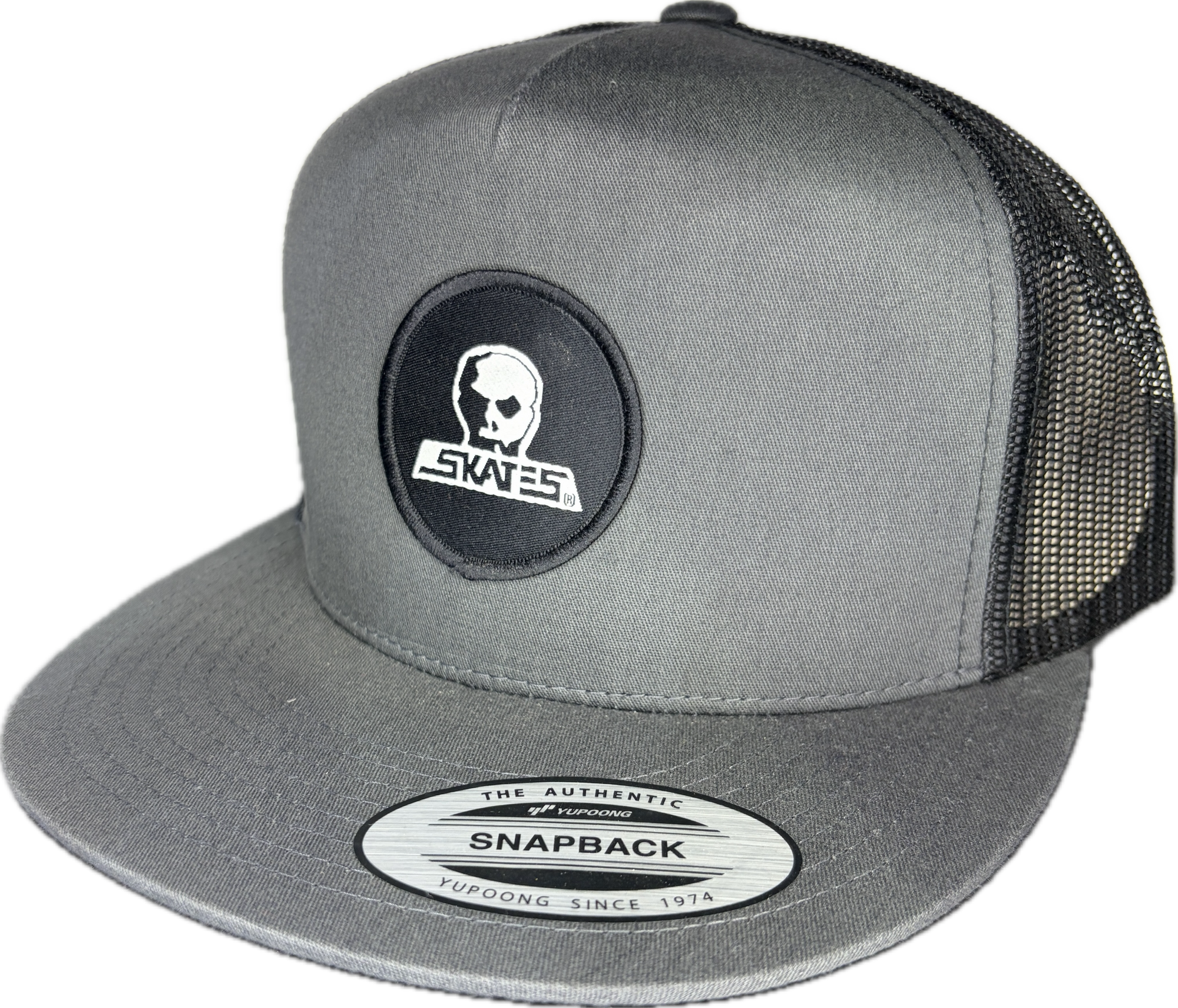 SKULL SKATES ROUND LOGO PATCH CHARCOAL/BLACK YUPOONG MESH SNAPBACK
