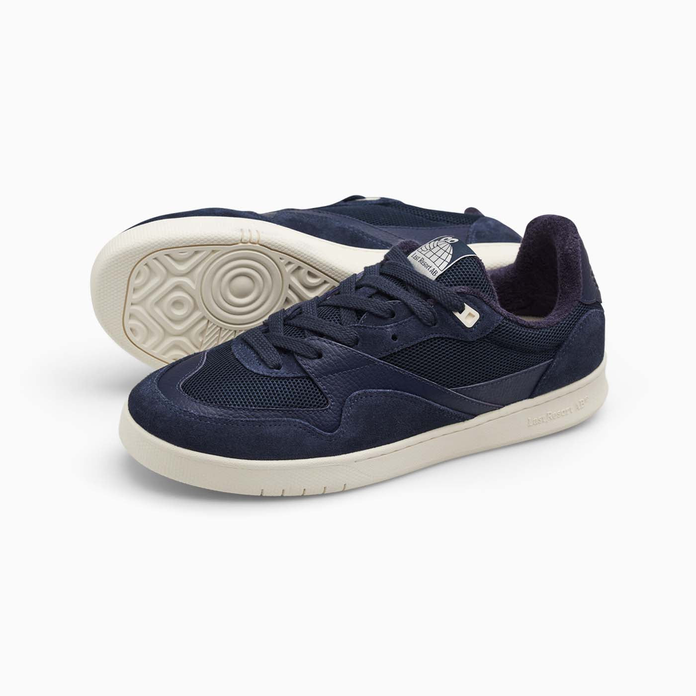 LAST RESORT CM002 LOW DARK NAVY/WHITE - The Drive Skateboard Shop