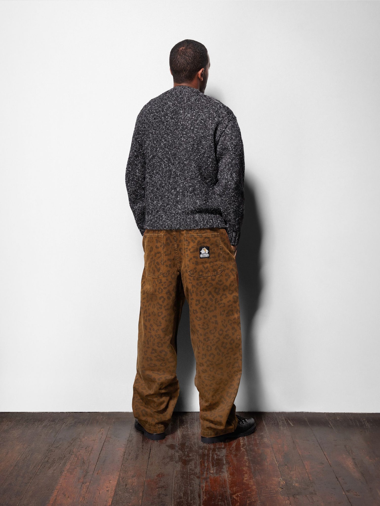 BUTTER SPECKLE KNIT SWEATER CHARCOAL