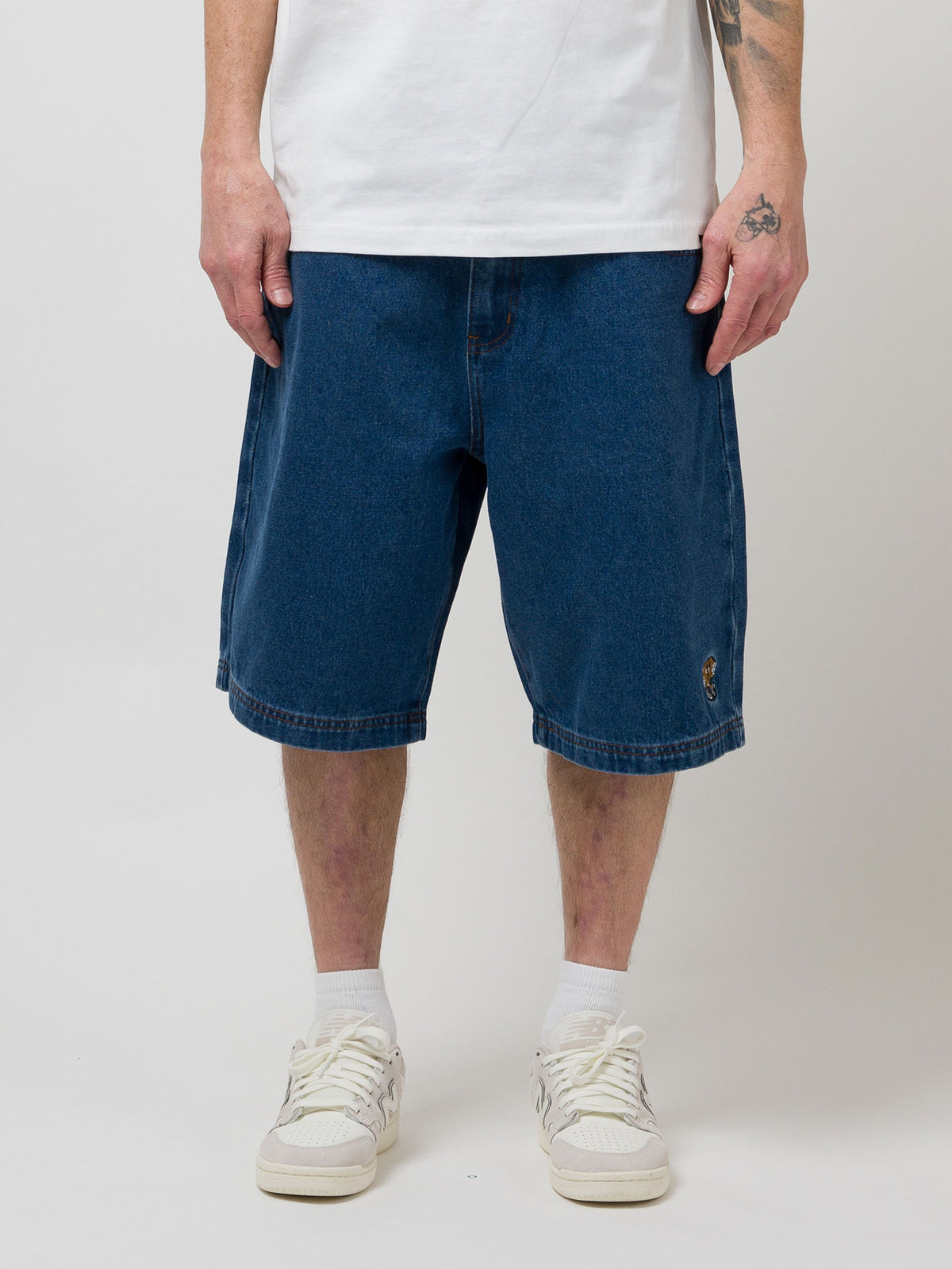 LOVIAH JHORTS INDIGO MEDIUM WASH