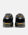 NEW BALANCE ANDREW REYNOLDS 933 BLACK/DARK OLIVE