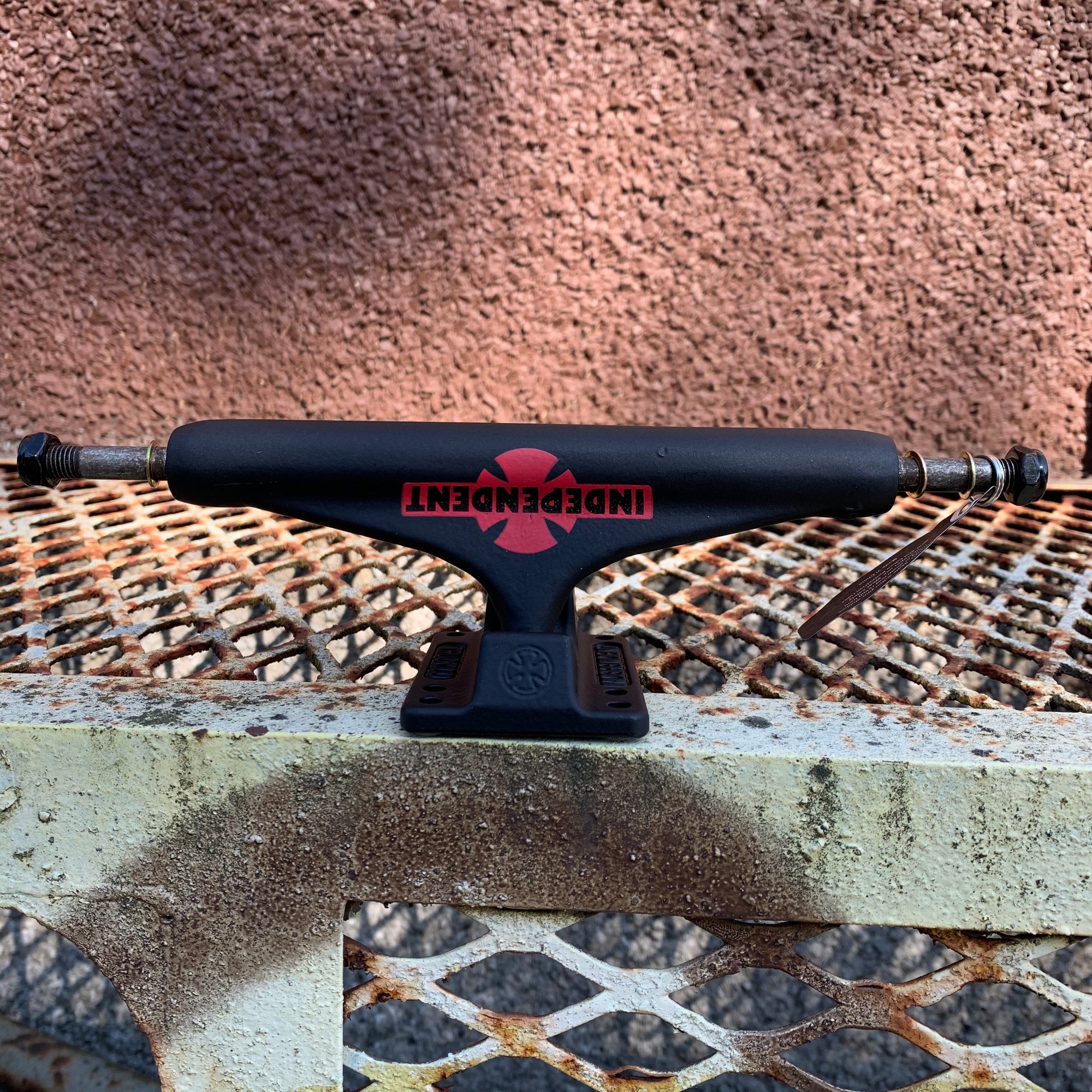 INDEPENDENT STG11 CLASSIC OGBC FLAT BLACK - The Drive Skateshop
