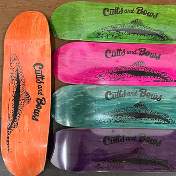 CUTTS AND BOWS DECK RISING TROUT SHAPED (8.9